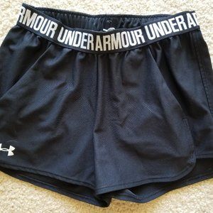 Women's running shorts - Size small - Underarmour